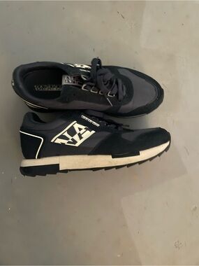 Napapijri Men's Dark Navy and White Casual Sneakers